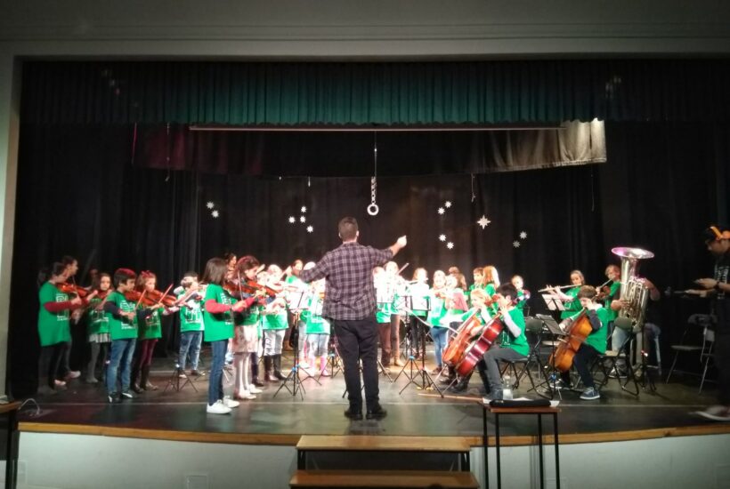Img 20180313 wa0012 &bull; alumnos de la escuela de música del colegio participan en el ii encuentro minimúsicos