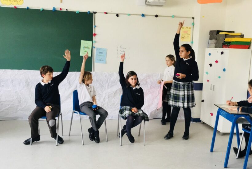 aprendizaje proyectos planetas 4 scaled &bull; Trabajar en equipo desde los primeros años y su importancia para el desarrollo de los estudiantes