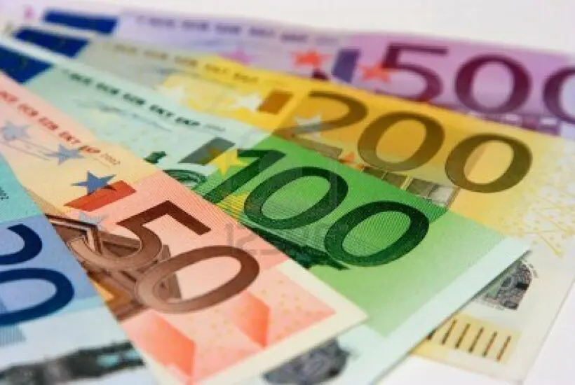 euros &bull; Información de deducciones de gastos educativos Renta 2022