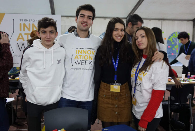 innovation week 14 &bull; Alumnos de Bachillerato participan en el hackaton de la Innovation Week de CEU Emprende